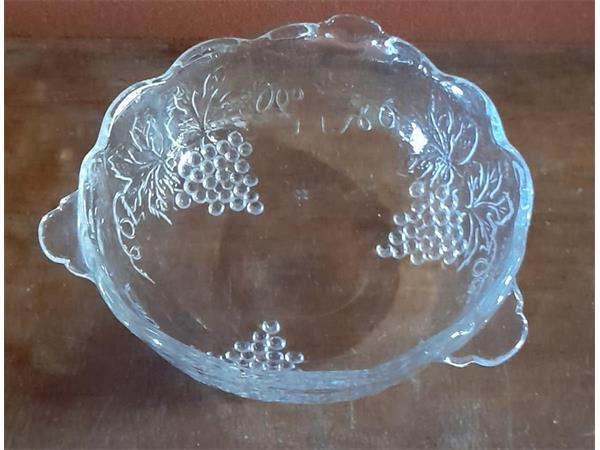 ~/upload/Lots/51465/AdditionalPhotos/m7ppyp5ekfjji/Lot 001 Glass Bowl Set (3)_t600x450.jpg